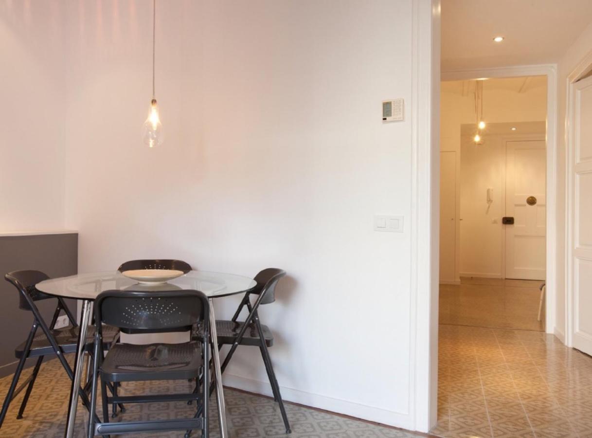 Napoles - Modernist Flat Close To Sagrada Familia Барселона Екстериор снимка