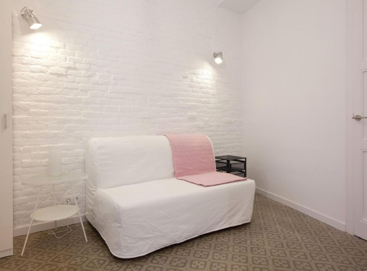 Napoles - Modernist Flat Close To Sagrada Familia Барселона Екстериор снимка