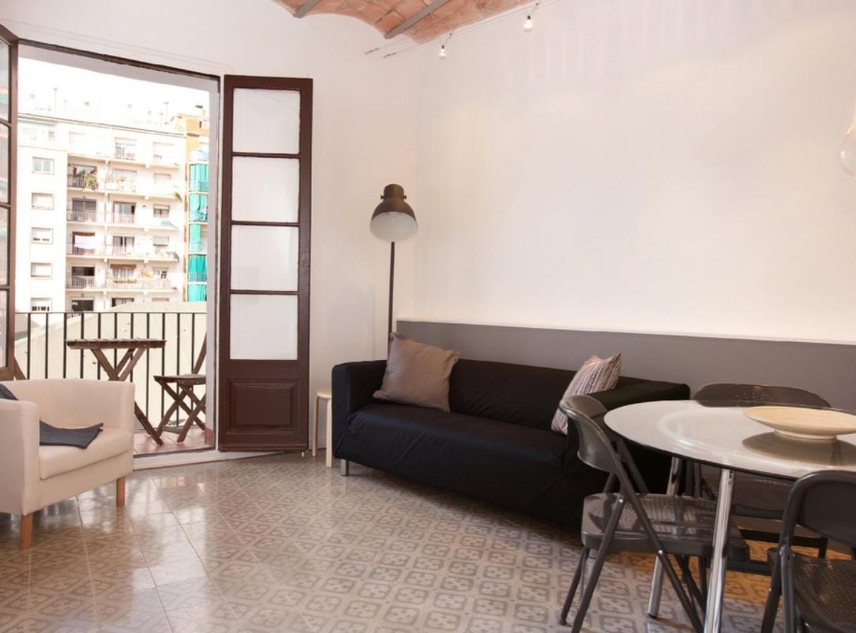 Napoles - Modernist Flat Close To Sagrada Familia Барселона Екстериор снимка
